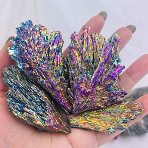 Pierres brutes naturelles personnalisables : Quartz Paon, Cristal Aura <span class=keywords><strong>Arc</strong></span>-<span class=keywords><strong>en</strong></span>-<span class=keywords><strong>ciel</strong></span>, <span class=keywords><strong>Tourmaline</strong></span> Plume pour la guérison et les cadeaux - Product Image 1