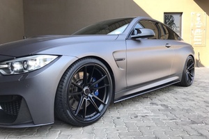 Jantes forgées de luxe à rayons en V personnalisées, finition brossée transparente, ajustement agressif, pour Porsche <span class=keywords><strong>BMW</strong></span> M4 Corvette C8 <span class=keywords><strong>Tesla</strong></span> <span class=keywords><strong>Model</strong></span> S X - Product Image 4