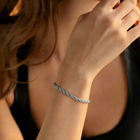 Bracelet simple en acier inoxydable torsadé de 3 mm pour femmes, plaqué or 18 carats, tendance minimaliste, luxe léger européen, cadeau