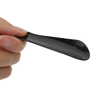 Chausse-pied mini compact en plastique portable pour un enfiler facile des chaussures - Product Image 3