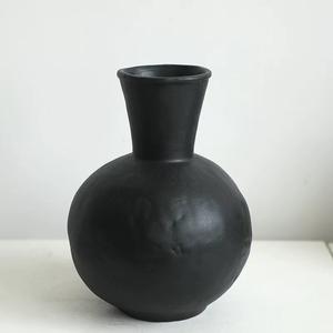 مزهرية زهور مصنوعة يدويًا من الطين الأسود، زخرفة منزلية ريفية للطاولة، مزهريات ديكور بأسلوب عتيق من السيراميك والتيراكوتا - Product Image 3