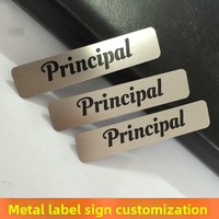 Étiquettes métalliques personnalisées très vendues, fabriquées en cuivre/acier inoxydable/alliage de zinc, patchs métalliques découpés pour logos de marques