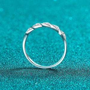 Halve Eeuwigheid Infinity Twisted Band Ring Micro Moissanite Ingelegde Maten 4-9 Verlovingsbelofte - Product Image 4