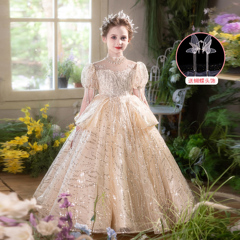 Robe champagne avec jupon et diadème papillon