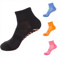 Chaussettes de trampoline professionnelles en coton tricoté avec points adhésifs antidérapants pour les centres d'éducation précoce des jeunes, la maison, le yoga, personnalisation du logo
