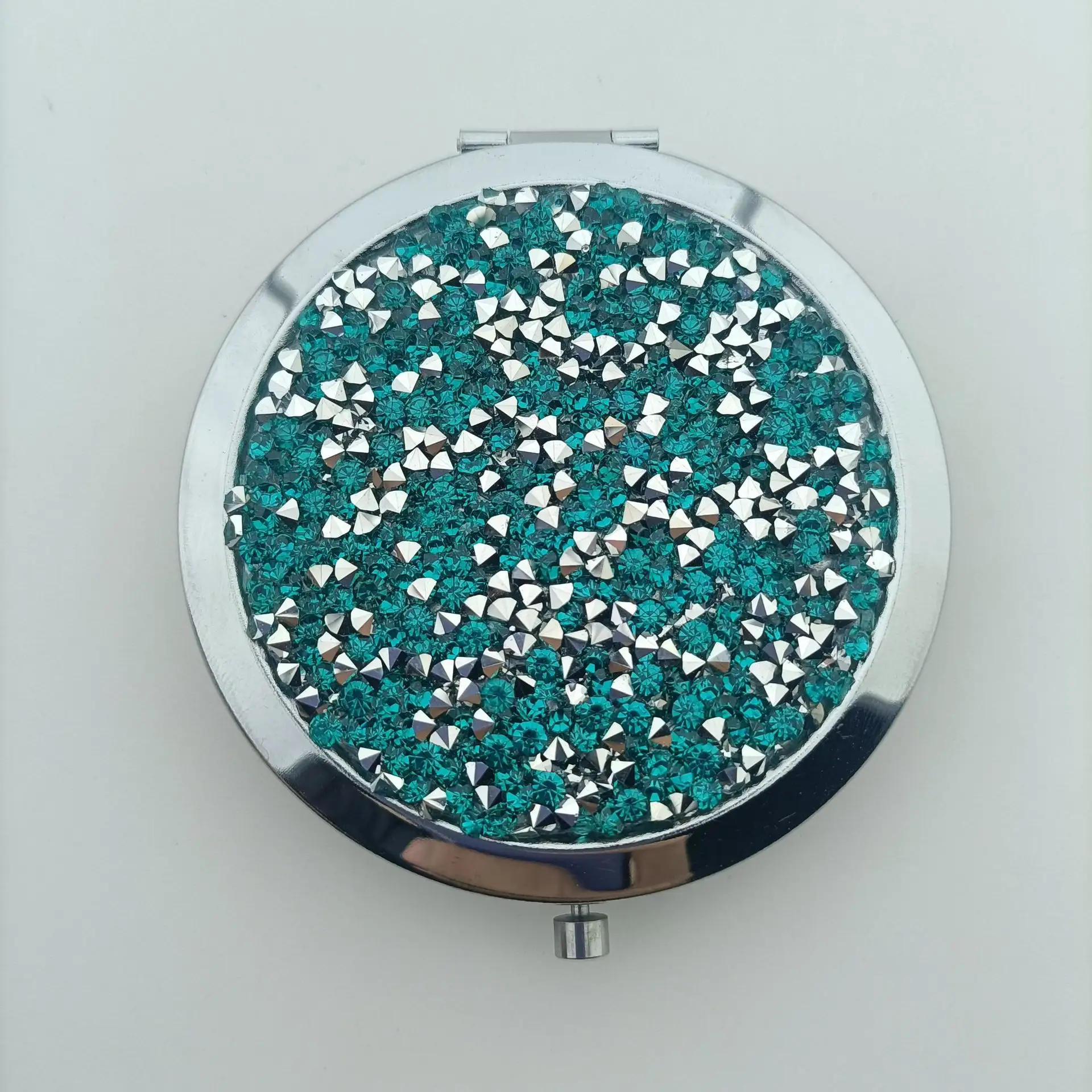 Specchio per il trucco portatile shinny con diamante in cristallo creativo portatile pieghevole circolare a doppia faccia da donna