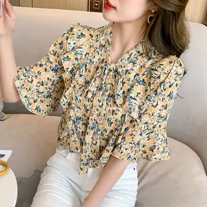 2022 المرأة الصيف الزهور قمصان مطبوعة مضيئة نصف كم الدانتيل يصل حزام القوس طوق الكورية سيدة الحلو قمم بلوزة عارضة قميص