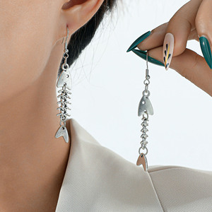 Boucles d'oreilles pendantes <span class=keywords><strong>Serpent</strong></span> avec Épée, style Gothique Glamour, Cerceaux Gothiques, Cadeau, Tendance Sorcière, Déesse, Sombre et Audacieuse - Product Image 3
