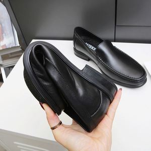 Mocassins de bureau de luxe personnalisés à bout carré noir, en cuir véritable respirant et léger, à lacets, pour printemps-été - Product Image 3