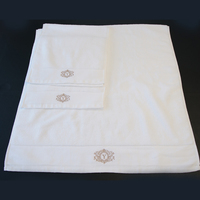 Wholesale Luxury Towels Set 100% Cotton White Thick Bath Hand Face Towel Custom Embroidery Logo Customizable Hotel Towel Low Moq