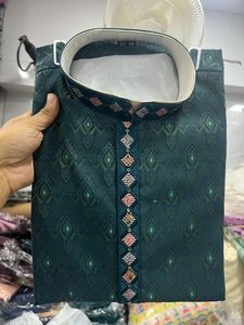 Nouvelle Collection de pyjamas Kurta pour hommes pour mariage et fête Pyjama Kurta de créateur prêt à l'emploi en vente à l'exportation - Product Image 3