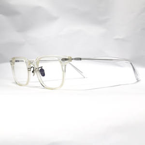 Le donne maneggiano il telaio per occhiali il prodotto presenta difetti che non influiscono sul normale utilizzo e il destinatario <span class=keywords><strong>lo</strong></span> acquisterà - Product Image 4