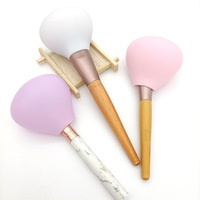 Pinceau à maquillage portable pour poudre, manche en métal, pinceau cosmétique doux pour fond de teint avec couvercle anti-poussière pour usage quotidien et en voyage