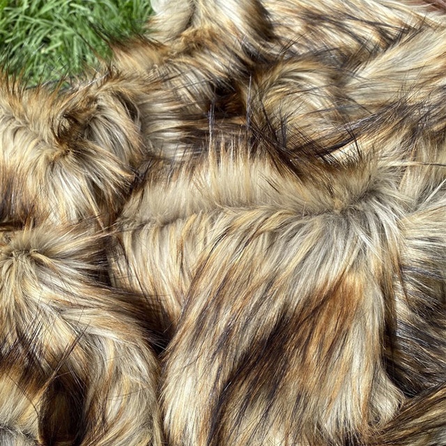 Оптовая продажа, длинные волосы из искусственного меха коричневого енота
