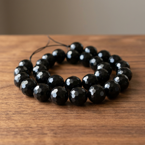 Perles d'onyx noir facettées rondes Sejal Creation - Product Image 2