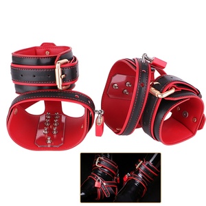 Reposapiés de Cuero Remachado con 3 Estilos de Clavos, Kit BDSM para Parejas, Coqueteo BDSM, Zapatos de Cuero Ajustables, Juguetes Fetichistas para Adultos - Product Image 1
