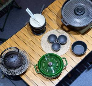 Pot <span class=keywords><strong>en</strong></span> <span class=keywords><strong>fonte</strong></span> émaillée de 24cm d'épaisseur pour ragoût de soupe, pot <span class=keywords><strong>en</strong></span> émail antiadhésif, adapté aux tables de cuisson à flamme nue et à <span class=keywords><strong>induction</strong></span> - Product Image 3