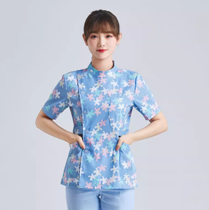 花柄ポリエステル/コットン女性用半袖スクラブトップナース制服病院マタニティおよび産後使用 - Product Image 1