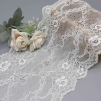 Ruban en dentelle florale extensible française blanche douce à la vente chaude pour voiles de mariée, robes, lingerie, mariage