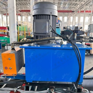 Máquina perfiladora de rodillos para estanterías de supermercado tipo V con control PLC, motor de alta potencia y operación automática con rodamientos - Product Image 4
