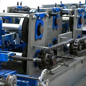 Máquina de acero <span class=keywords><strong>c</strong></span> z u <span class=keywords><strong>purlin</strong></span> para rollos en frío, estructura de acero, máquinas de purina - Product Image 4