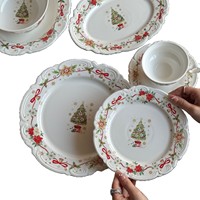 2026 Nieuwe Vintage Rode Kerst & Nieuwjaars Plantenpatroon Keramische Dinerbord Fruitplateau Dessert Schaal Magnetronbestendig
