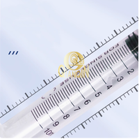 Seringue vétérinaire jetable en plastique Qianqin de 1 ml à 50 ml avec aiguilles pour animaux de compagnie, animaux d'élevage, chats, chiens, porcs, bovins, moutons, chevaux