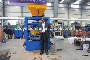 QT 4-24 Máquina de ladrillos hecha en Donyue Venta caliente Máquina de buena calidad - Product Image 4