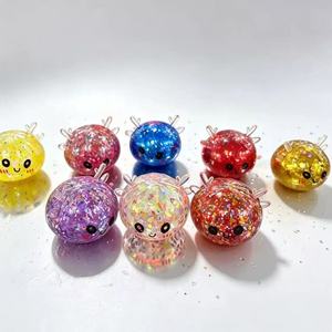 Jouet Squishy Renne de Noël Scintillant Rempli de Gelée Anti-Stress Mignon avec Boissons en Forme de Cornes Vente en Gros - Product Image 4