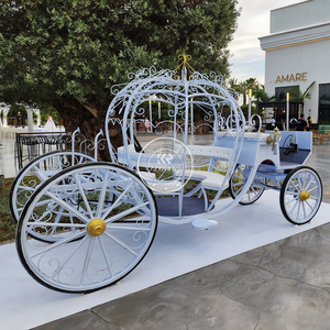 Chariot <span class=keywords><strong>à</strong></span> chevaux OEM de la famille royale européenne en vente Chariot de mariage populaire chariot électrique <span class=keywords><strong>à</strong></span> citrouille chariot <span class=keywords><strong>à</strong></span> chevaux - Product Image 1