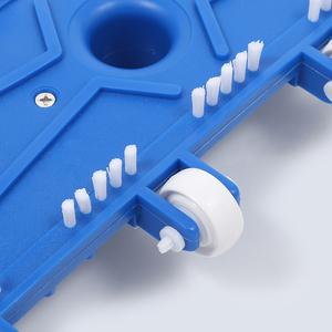 Cabezal de cepillo para aspiradora de piscinas de 4 pulgadas con cerdas laterales, cepillo de cerdas rígidas para limpieza de suelos, para aspiradora de piscinas elevadas inalámbrica - Product Image 2