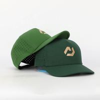 Casquette de golf 5 panneaux en polyester 100% imperméable avec logo personnalisé en relief, ajustable, perforations découpées au laser, haute qualité, vente en gros