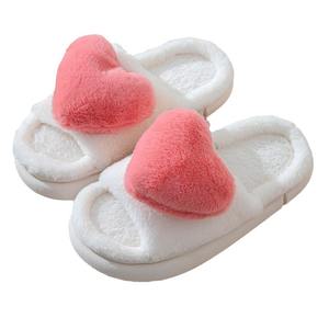 Chaussons plats pour femmes à motif cœur, en mousse à mémoire de forme douce et duveteuse, avec logo brodé, pour chambre à coucher, effet massage - Grande Vente - Product Image 5