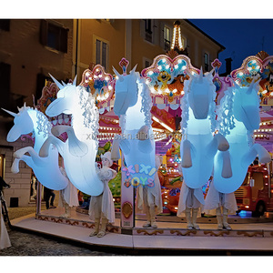 Costume gonflable de chevaux de LED pour des événements de défilé, costumes gonflables de licorne de marche d'illumination de représentation de <span class=keywords><strong>cirque</strong></span> pour le carnaval - Product Image 4