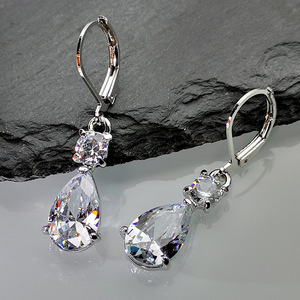 Eleganti Orecchini Pendenti a Goccia con Zirconi per Donne, Colore Argento, Gioielli per Orecchie Scintillanti e alla Moda - Product Image 5