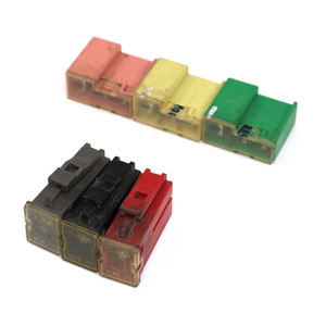 Expédition rapide Caja De Link bloc de batterie relais robinet étanche porte-lame Marine boîte à fusibles de <span class=keywords><strong>voiture</strong></span> 12V pour Mercedes Benz classe C - Product Image 5