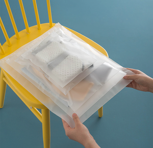 कस्टम मुद्रण लोगो स्लाइडर पैक जिपर बैग पाली परिधान अनुकूलित यात्रा स्पष्ट मुद्रित पाले सेओढ़ लिया पीवीसी सफेद पीई ओर कली बैग - Product Image 2