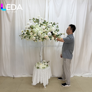 Arbre artificiel LEDA pour salon, centre de table avec roses artificielles en soie pour décoration de mariage - Product Image 4