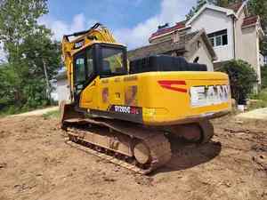Excavatrice hydraulique SANY SY205C d'occasion à faible nombre d'heures, 21 tonnes, sur chenilles, pour l'exploitation minière, avec accessoires tarière et brise-roche certifiés CE - Product Image 1