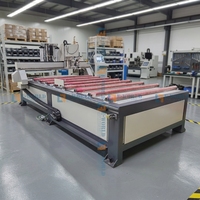 Excellente machine automatique CNC pour l'étanchéité des fenêtres et portes en PVC et aluminium, machine de fabrication de fenêtres et portes, table de collage pour fenêtres et portes