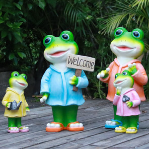 Sculpture de grenouille de dessin animé créative en résine, faite à la main, tenant une pancarte de bienvenue, pour la décoration paysagère de jardin d'enfants et l'aménagement de pelouse - Product Image 2