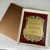 Plaque de certification en bois 24x31cm avec plaque en métal cuivre doré et argent MH-NJ0749