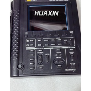 Osciloscopio/DMM Digital en Tiempo Real TEKTRONIX THS720A de 100MHz con Sonda P6133 - Product Image 3