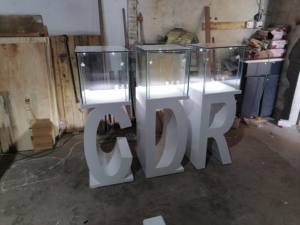 <span class=keywords><strong>Precio</strong></span> al por mayor Exhibición <span class=keywords><strong>de</strong></span> cristal <span class=keywords><strong>de</strong></span> excelente calidad Exhibición <span class=keywords><strong>de</strong></span> joyería usada para tienda minorista - Product Image 3