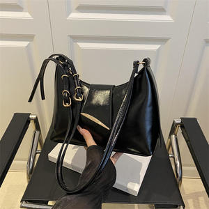 กระเป๋าสะพายไหล่ผู้หญิงแฟชั่น 2026 กระเป๋าผู้หญิงรุ่นใหม่ กระเป๋าหนัง PU คุณภาพสูงแบบสะพายข้าง - Product Image 2