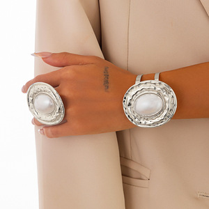 Mode exagéré grande incrustation imité perle anneau Bracelet ensemble bijou pour femmes élégantes dames manchette Bracelets accessoires bijoux - Product Image 6