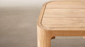 Table d'appoint extérieure en teck massif au design italien audacieux, base architecturale, construction robuste en planches pour terrasse de luxe contemporaine D - Product Image 3