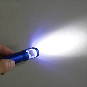 Abrebotellas multifunción Linterna LED Mini luz LED Regalo impreso LOGO - Product Image 3