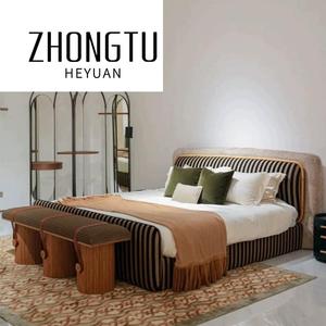 Ý thiết kế mới cao cấp Vua kích thước giường vải hiện đại bọc sang trọng trở lại biệt thự đồ nội thất phòng ngủ sang trọng giường đôi - Product Image 5