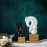Statue de cheval en résine noire et blanche, décoration de mariage en 3d, sculpture de maison en vente